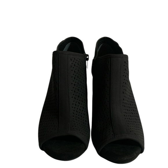 Giani Bernini Shoes - Giani Bernini Elegant Black Women's Peep-Toe Booties 8